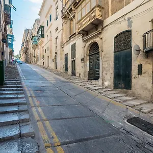 Kampnar Living Πανσιόν